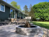 Hot Tub, Fire Pit and Backyard Games - Charming Oasis