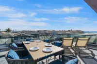 Ocean View Balcony and Rooftop BBQ - Stunning Coastal Retreat