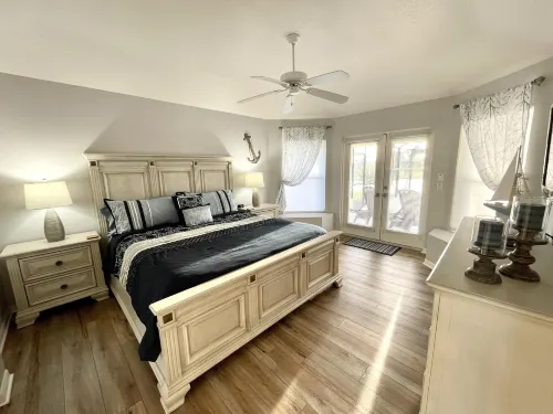 Stunning Pool and Spa with Breathtaking Views - Exquisite Tropical Retreat Hotel a Rotonda West