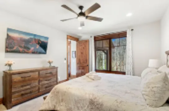 Hot Tub and Fire Pit by Bubbling Creek - Charming Luxury Retreat