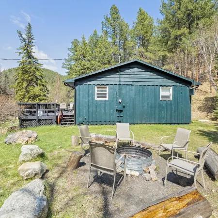 The Golden Slipper Cabin
