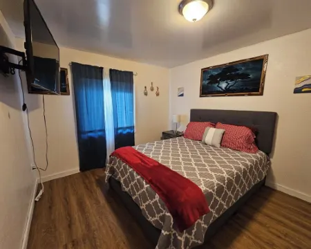 Inviting home, with large yard and free parking Hotels in Cut Bank