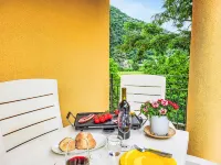 Appartment sulle Viti Hotels in Losone