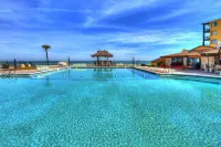 405 - 4th Floor "Port Hole" Penthouse