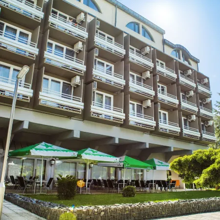 Hotel Csopak Resort & Lake