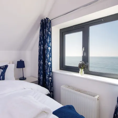 The Sea House - Ultimate Seafront Living & Sunsets