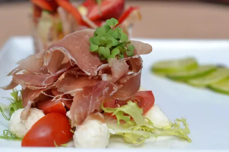 Fletcher Hotel de Zalm Отели в г. Масслёйс