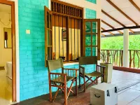 Funky Leopard Safari Lodge Bordering Yala National Park