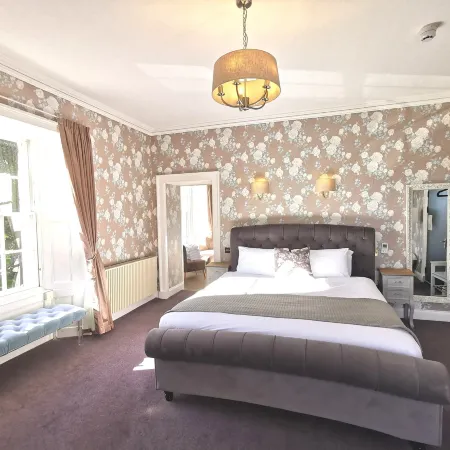 Lunan House