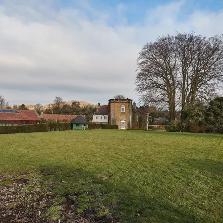Host Stay Silton Hall