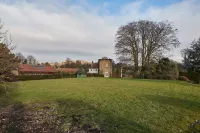 Host Stay Silton Hall