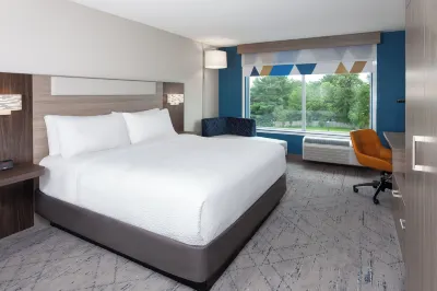 Holiday Inn Express & Suites Reedsburg – Dells Area