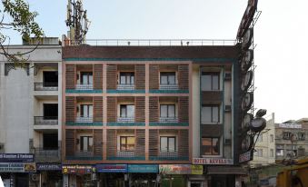 Hotel Revels by A1Rooms