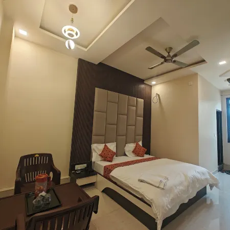 Hotel Pink City