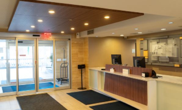 Holiday Inn Express QUEENS - MASPETH by IHG