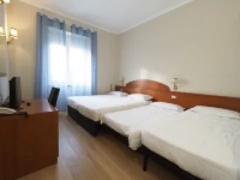 โรงแรมเลารา โรงแรมในโรม