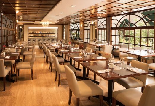 2. 호텔 라이나 이..