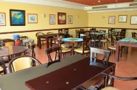 AraCan Pyramids Hotel By Versailles