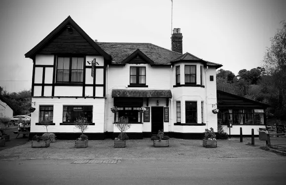 金斯阿姆斯奧特敦賓館