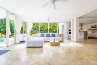 Luxury Villa Waterfall - Pool & BBQ