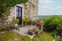 Castello di Cisterna Umbria Hotels in Gualdo Cattaneo