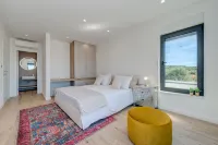 Villa Seven Seas with Heated Pool and Jacuzzi by the Sea - balcony