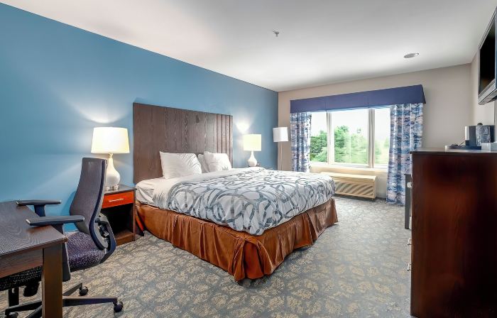 Spark by Hilton Freeport