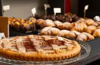 Flom Boutique Hotel - sarapan