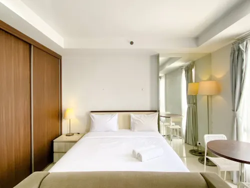 Cozy and Spacious Studio Room Azalea Suites Apartment