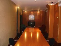 Hotel Central Parque Hotels in Maia