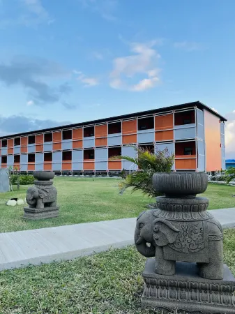 Calypso Nevis Hotel Отели в г. Невис