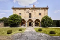 Helguera Palacio Boutique Antique Hoteles en 