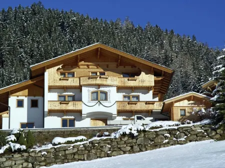 Apartment Zell am Ziller Near Ski Arena Отели рядом с достопримечательностью «Regionalmuseum Zillertal»