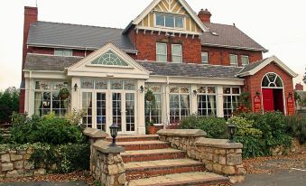 The Punchbowl Inn