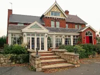 The Punchbowl Inn Hotels in Snaith