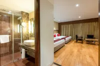 Express Inn the Business Luxury Hotel - balcony
