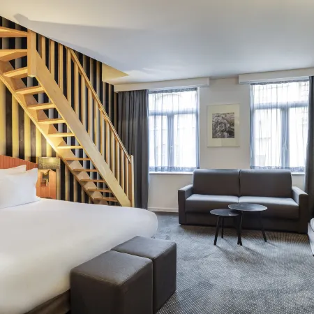 Aris Grand Place Hotel Отели рядом с достопримечательностью «Гран-плас»