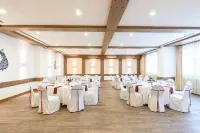Hotel Sauerlacher Post Hotels in Holzkirchen