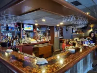 Days Inn by Wyndham Lawton - bar