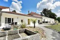 Domaine d' Arcalis Hotels in Jonzac