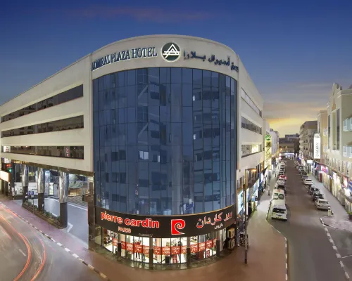 Admiral Plaza Hotel Отели рядом с достопримечательностью «Рынок Мина-базар»