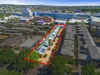 아폴로 로지 투움바