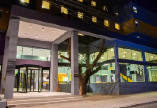 ホテル モジュラー エクスプレス カラマ のホテル