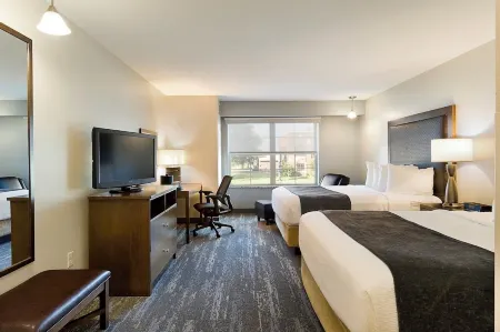 ClubHouse Hotel and Suites