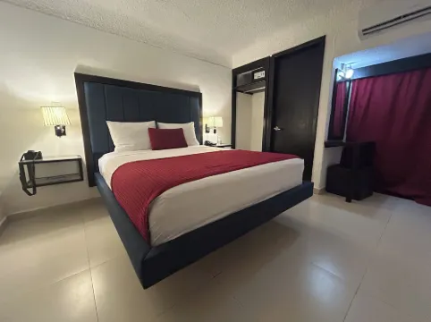 Choco's Hotel