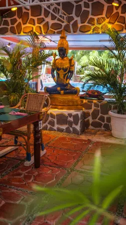 Deep Forest Garden Hotel