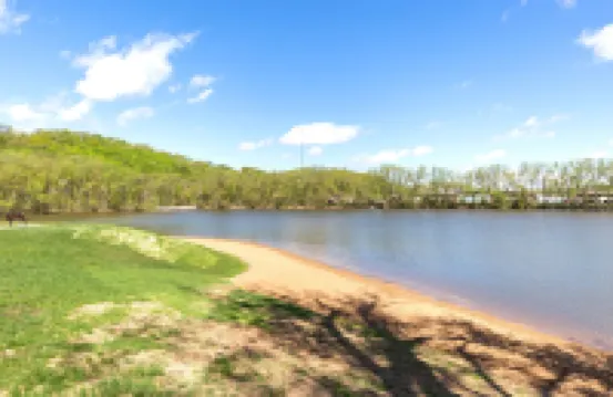 コラテル イン & スイーツ バイ ジャスパー マンケト