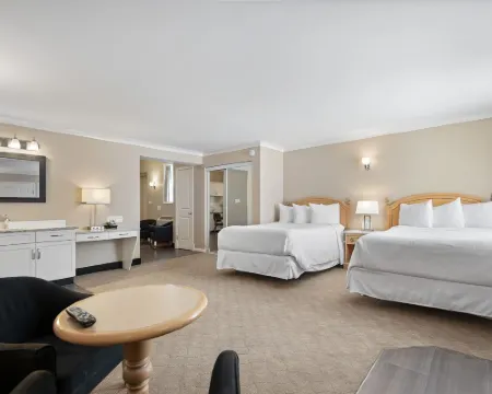 Glenwood Inn & Suites Hotels in Trail