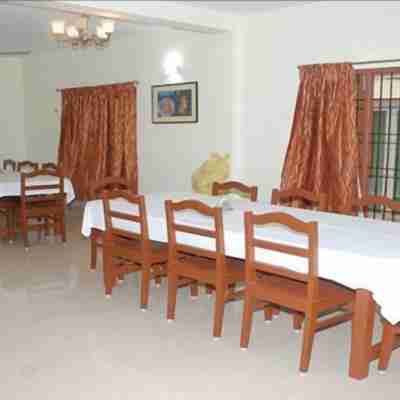 Shylee Niwas Kodambakkam I Dining/Meeting Rooms