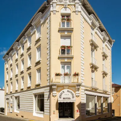Hôtel Atrium Hotels near Art des Pyrénées